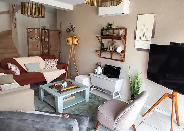 Villa Maison D'hestia, Charme, Piscine, Proche Du Bord De Et De Royan Arces-sur-Gironde