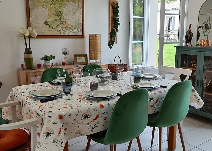 Maison D'hestia, Charme, Piscine, Proche Du Bord De Et De Royan * Arces-sur-Gironde